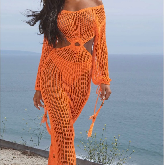 Beach cover up - Picture 2 of 3